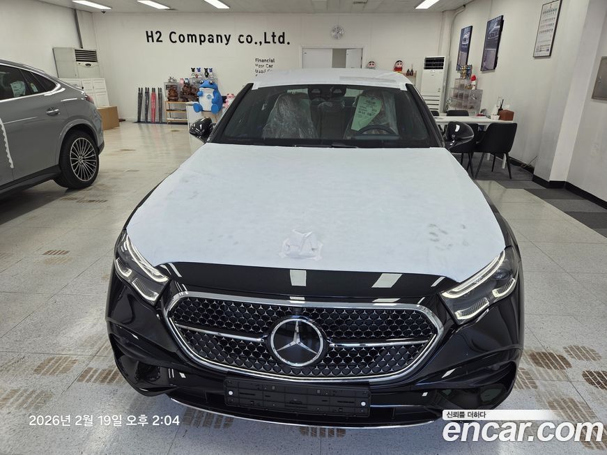 Mercedes-Benz E-Class E300 4MATIC AMG Line, 2026