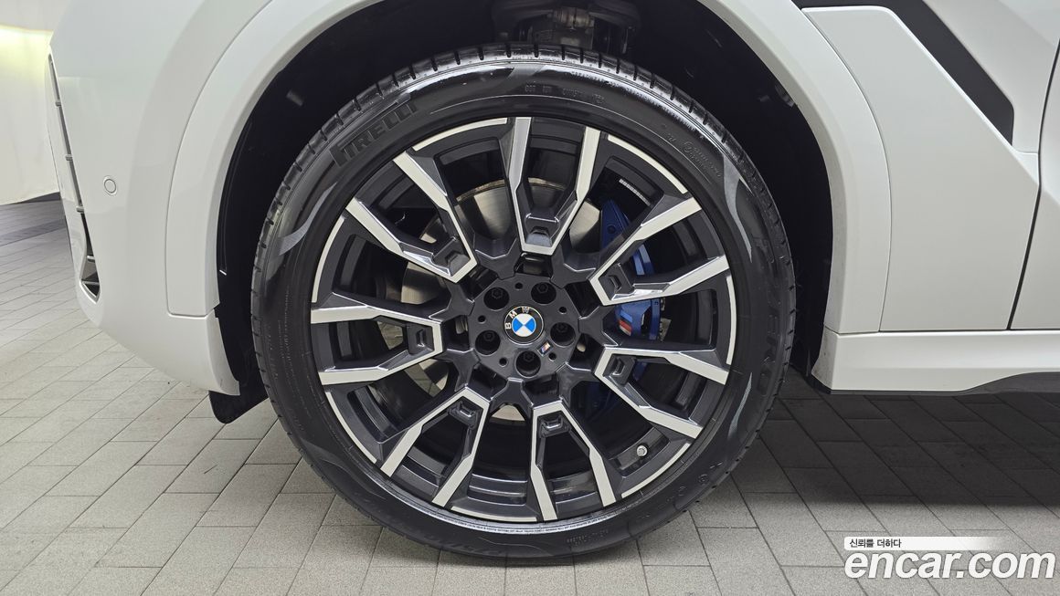 BMW X6 xDrive40i M Sport, 2025