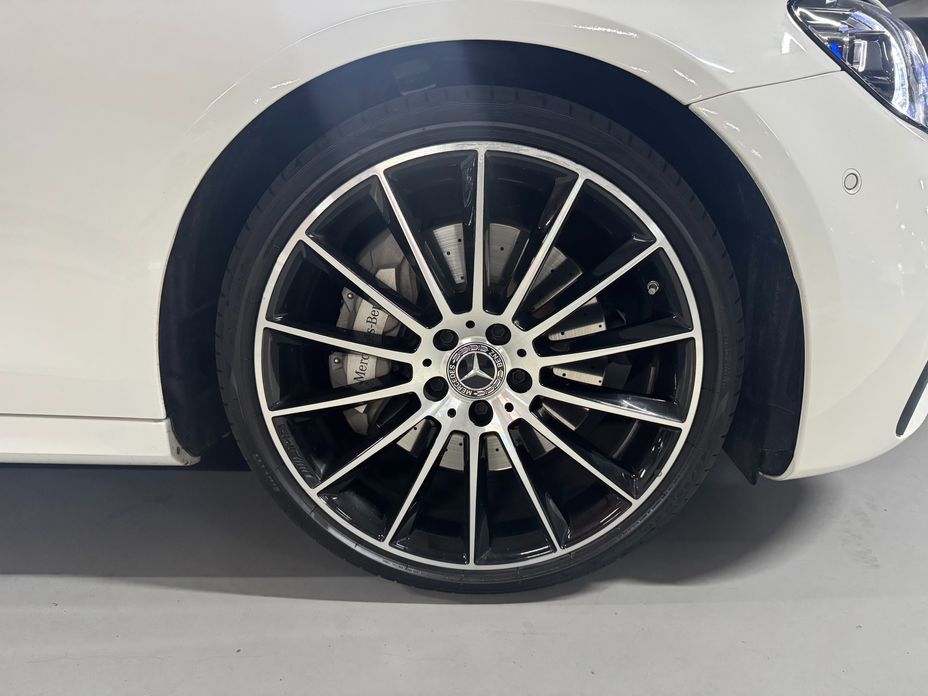 Mercedes-Benz E-Class E350 4MATIC AMG Line, 2023