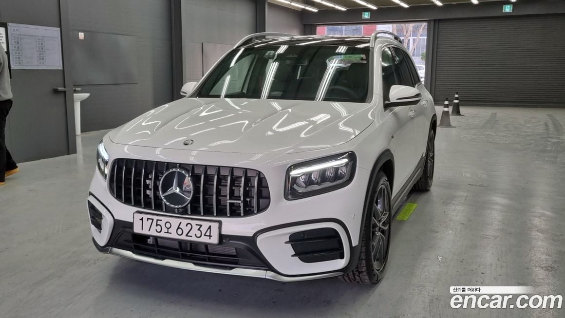 Mercedes-Benz GLB-Class AMG GLB35 4MATIC, 2025