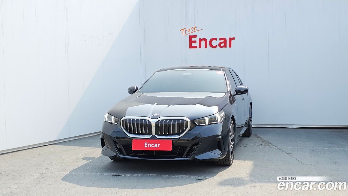 BMW 5-Series 520i M Sport, 2024