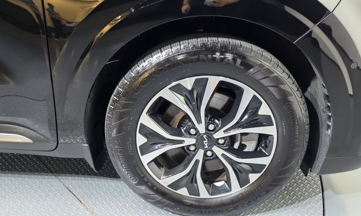 Kia Carnival 11-Seater Signature, 2023