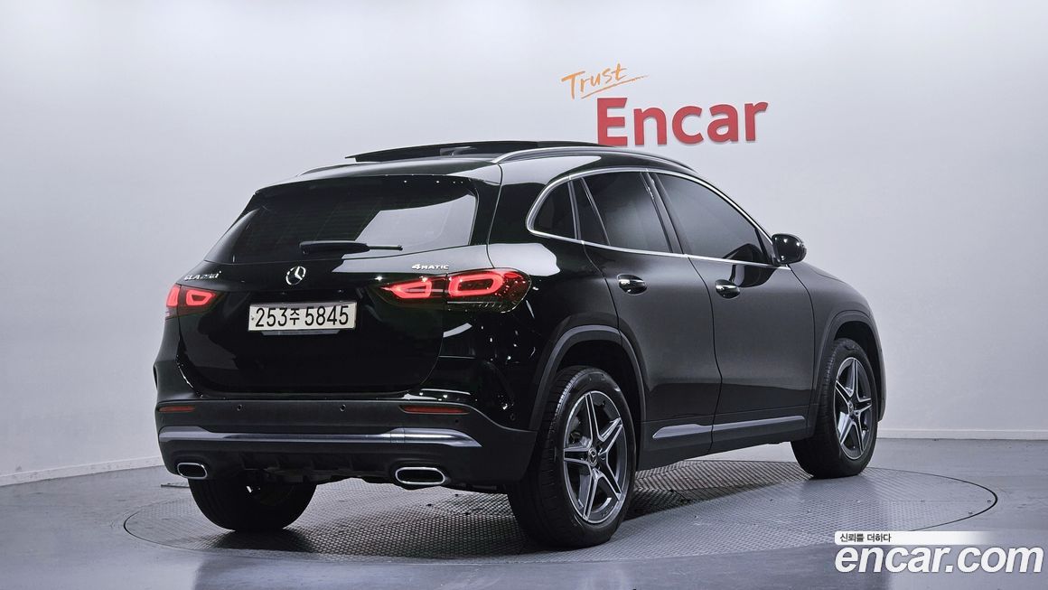 Mercedes-Benz GLA-Class GLA250 4MATIC, 2023