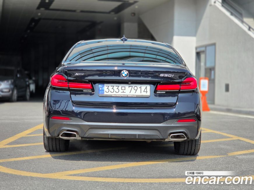 BMW 5-Series 530i xDrive M Sport Package, 2023