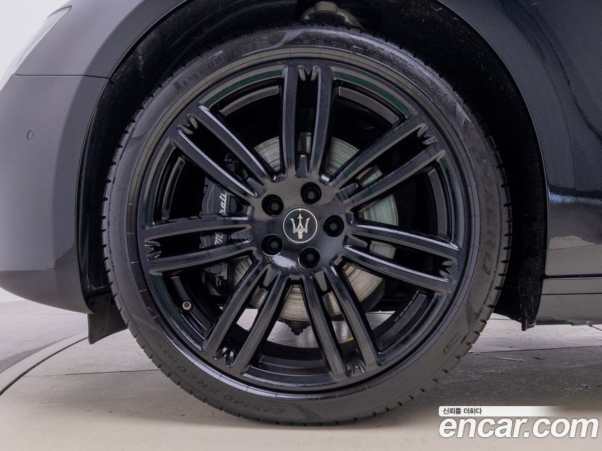 Maserati Ghibli 2.0 Fragment Edition, 2022