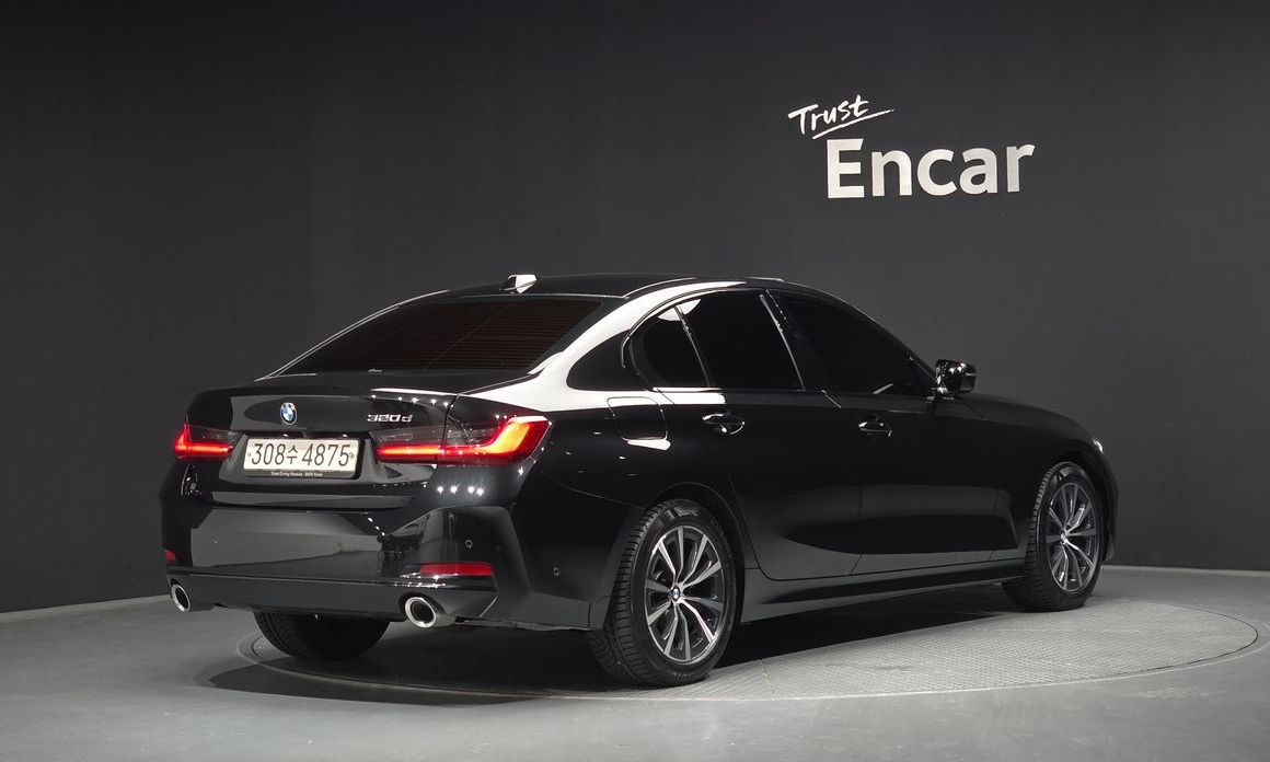 BMW 3-Series 320d, 2023