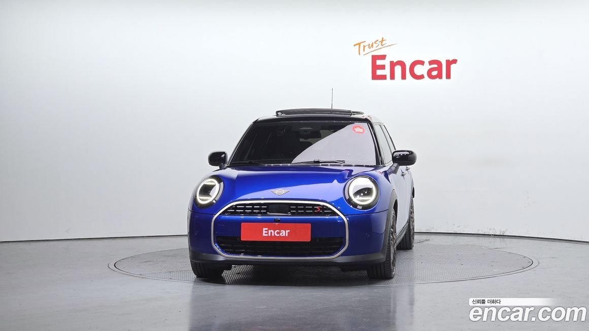 Mini Cooper 5 Door Favoured, 2025