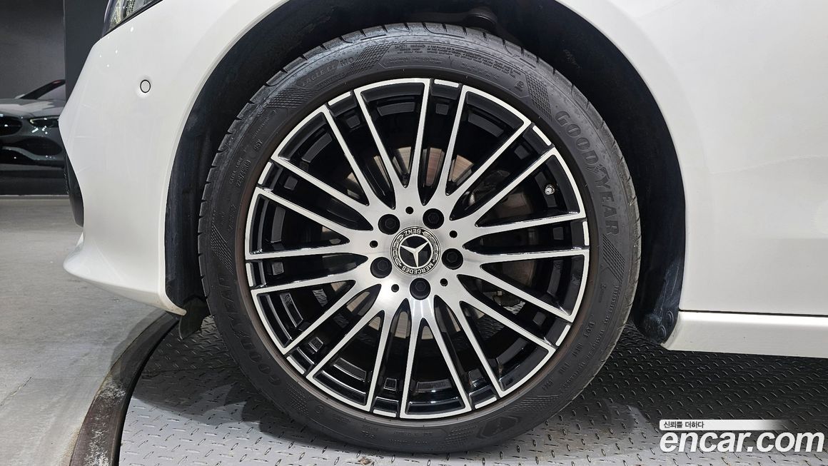 Mercedes-Benz C-Class C200 Avantgarde, 2024