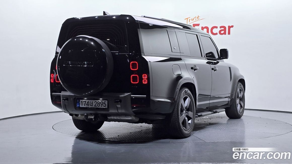 Land Rover Defender 130 D300 X-Dynamic HSE, 2024