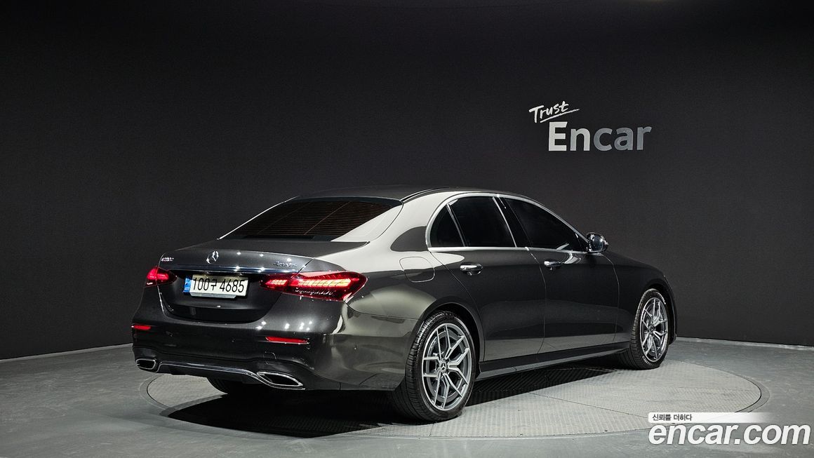 Mercedes-Benz E-Class E220d 4MATIC AMG Line, 2022