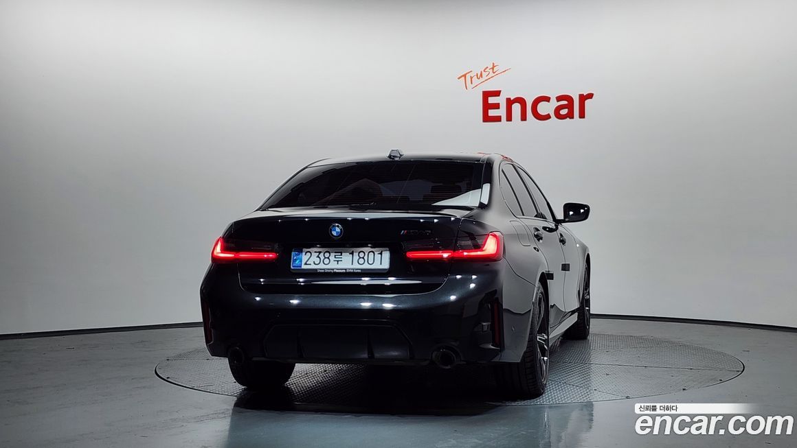 BMW 3-Series 320i M Sport, 2024