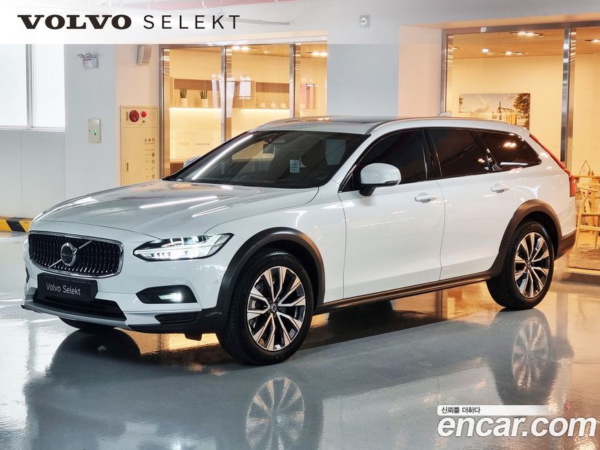 Volvo V90 B5 Ultimate AWD, 2024