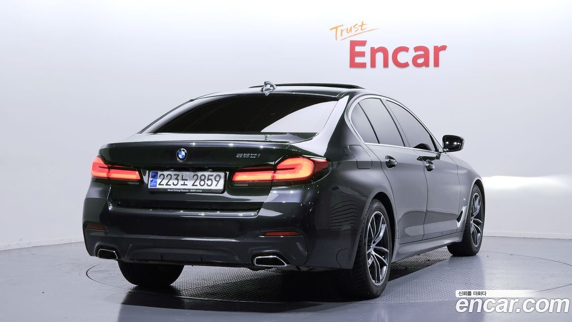 BMW 5-Series 520i M Sport, 2023