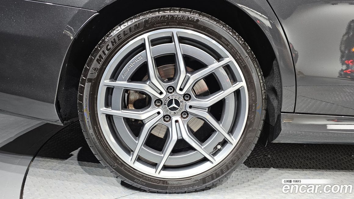 Mercedes-Benz E-Class E220d 4MATIC AMG Line, 2022