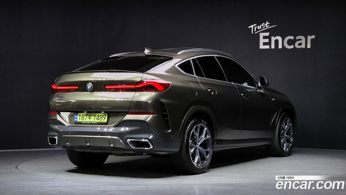 BMW X6 xDrive40i M Sport, 2022
