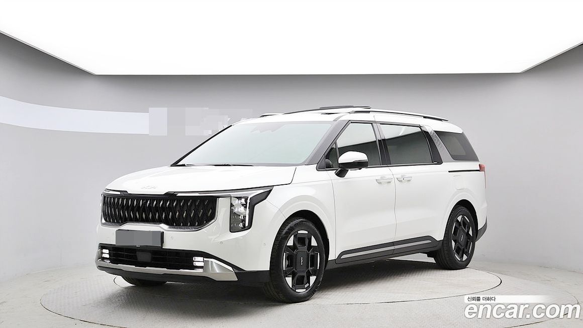 Kia Carnival 9-Seater Signature, 2024