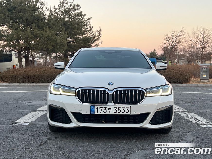 BMW 5-Series 530i xDrive M Sport Package, 2023