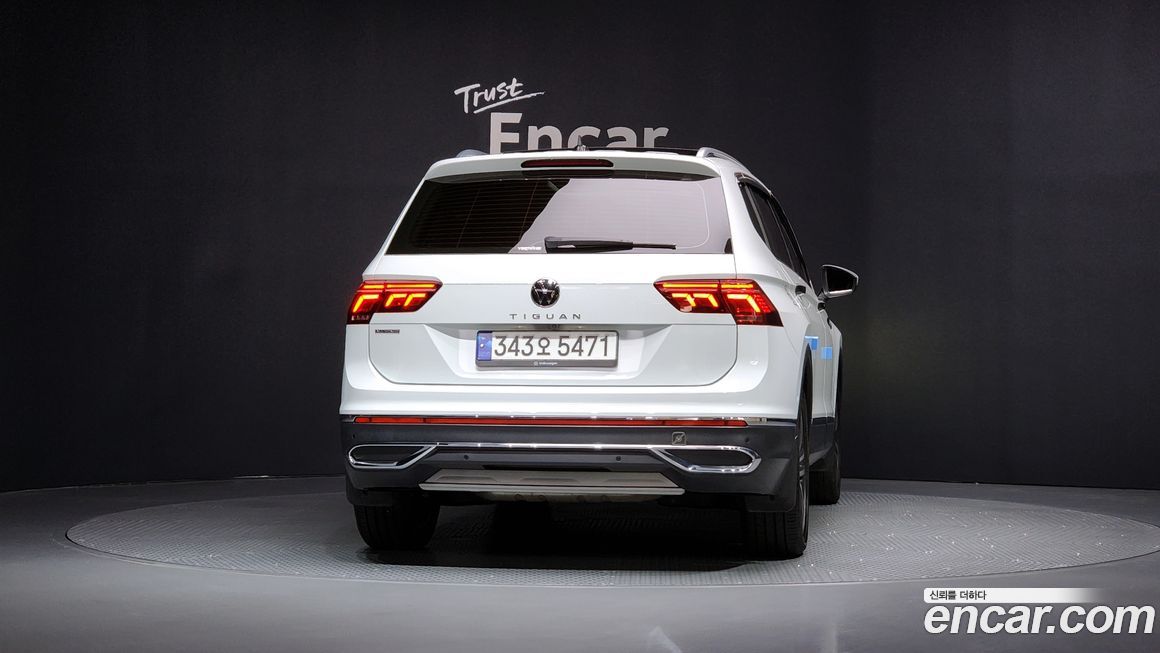 Volkswagen Tiguan 2.0 TSI Prestige, 2023