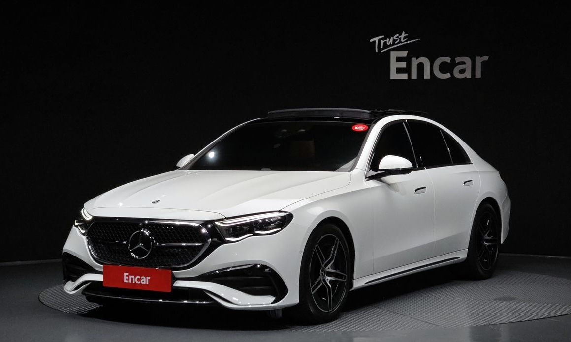 Mercedes-Benz E-Class E300 4MATIC AMG Line, 2025