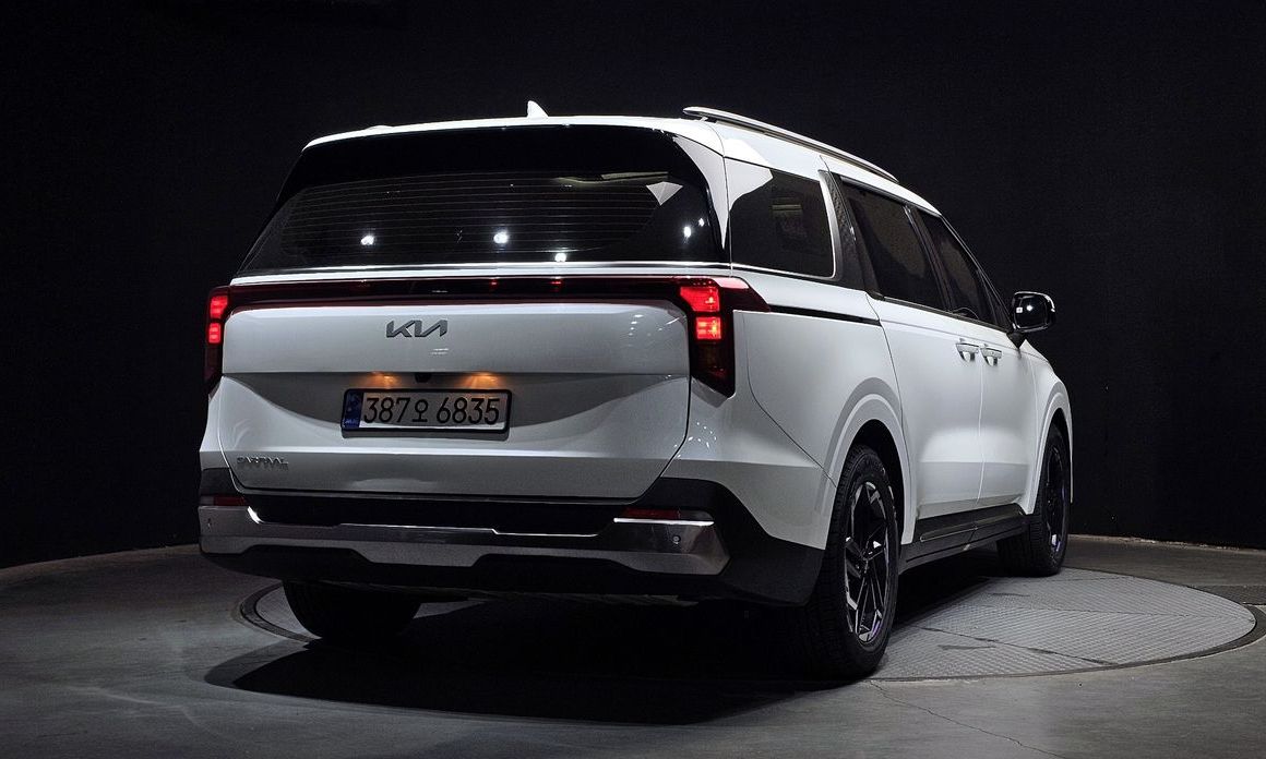 Kia Carnival 9-Seater Noblesse, 2024
