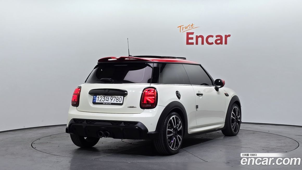 Mini Cooper JCW, 2022