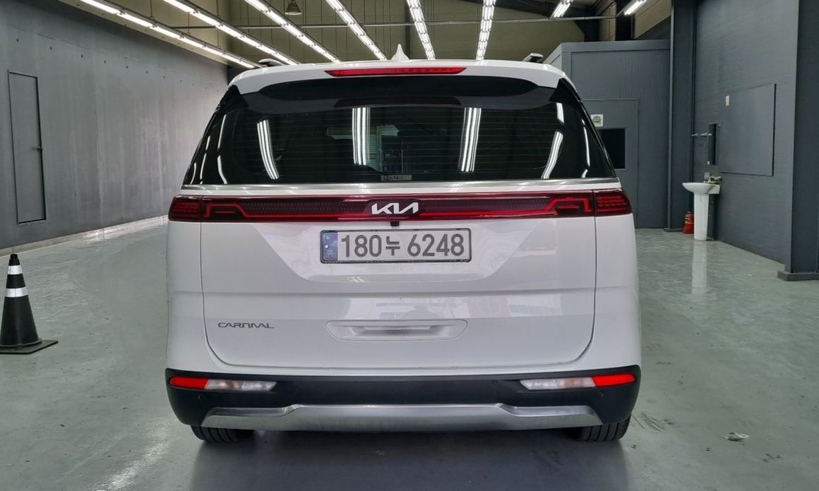 Kia Carnival 9-Seater Signature, 2023