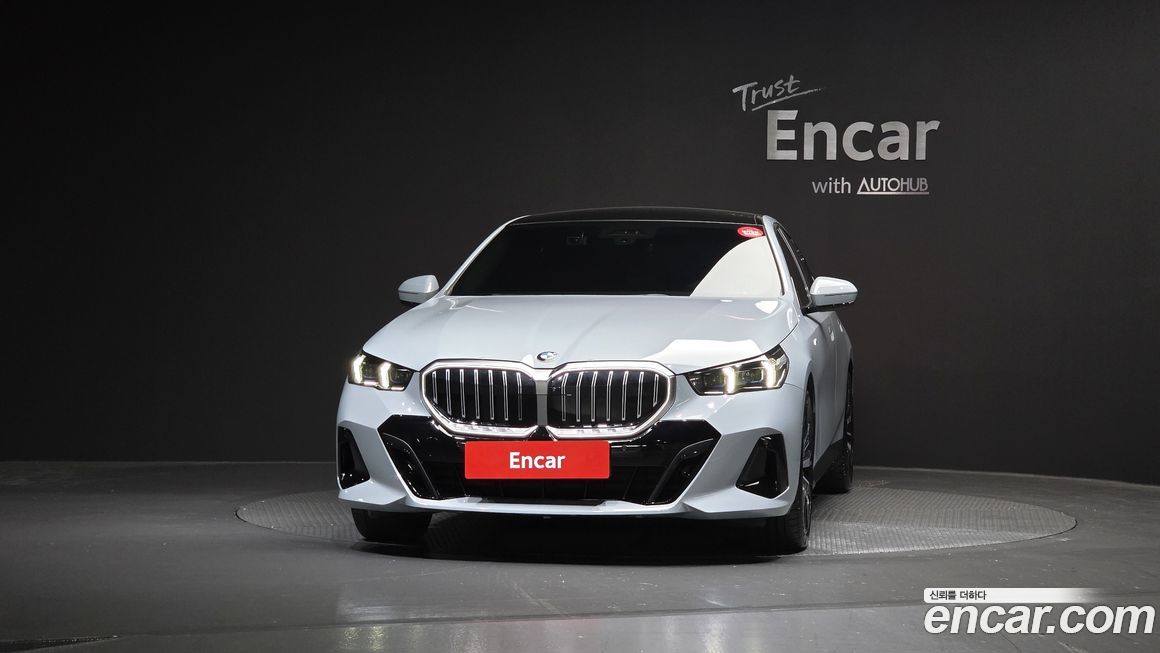 BMW 5-Series 530i xDrive M Sport, 2024