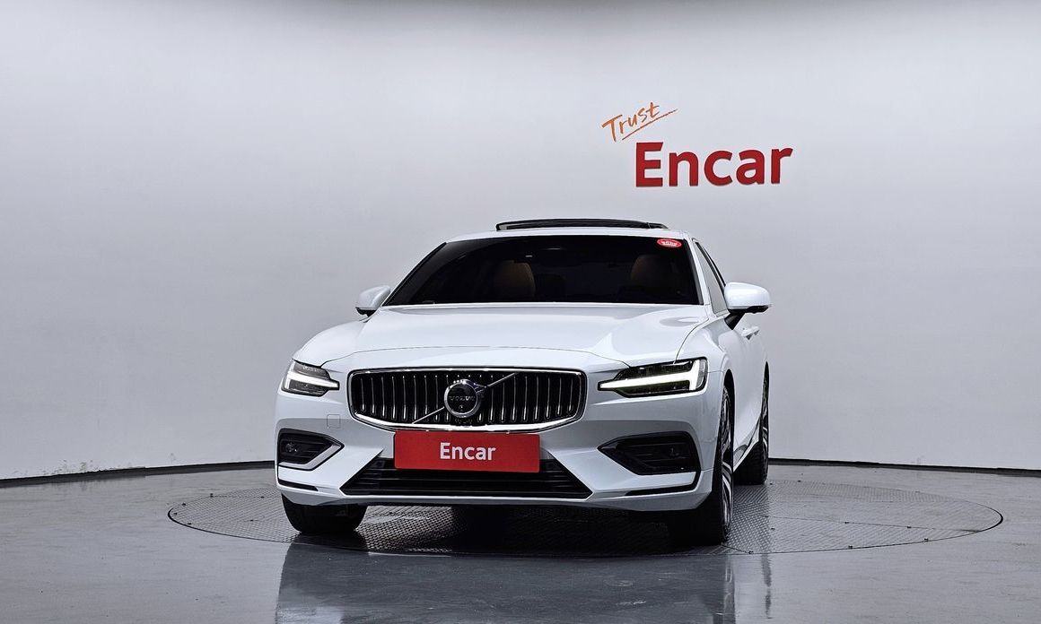 Volvo S60 B5 Ultimate Bright, 2024