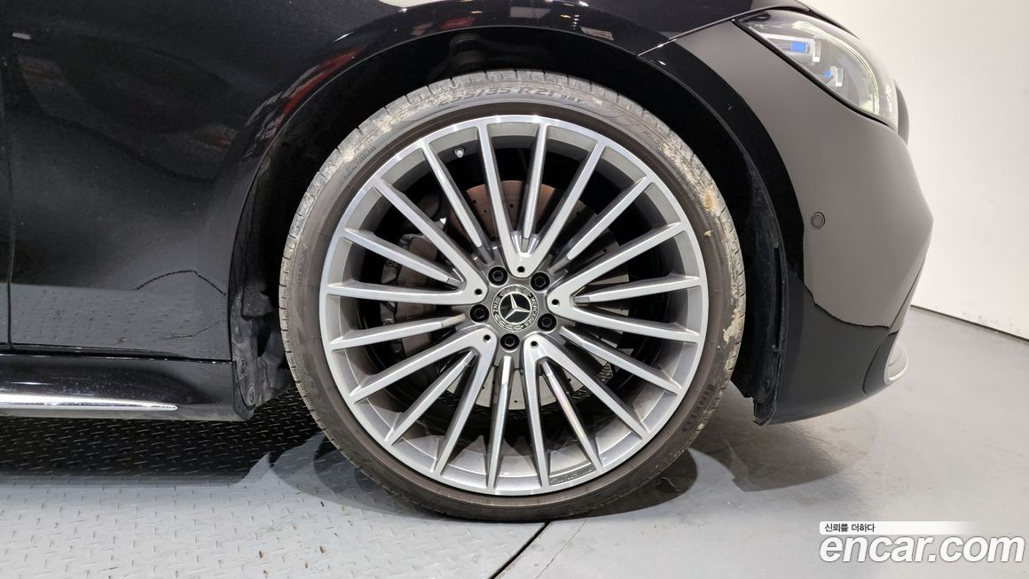 Mercedes-Benz S-Class S500L 4MATIC, 2025