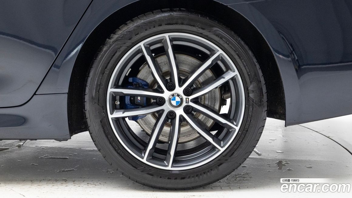 BMW 5-Series 520i M Sport, 2023
