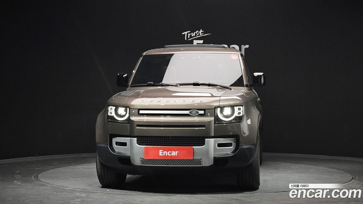 Land Rover Defender 110 D250 SE, 2023