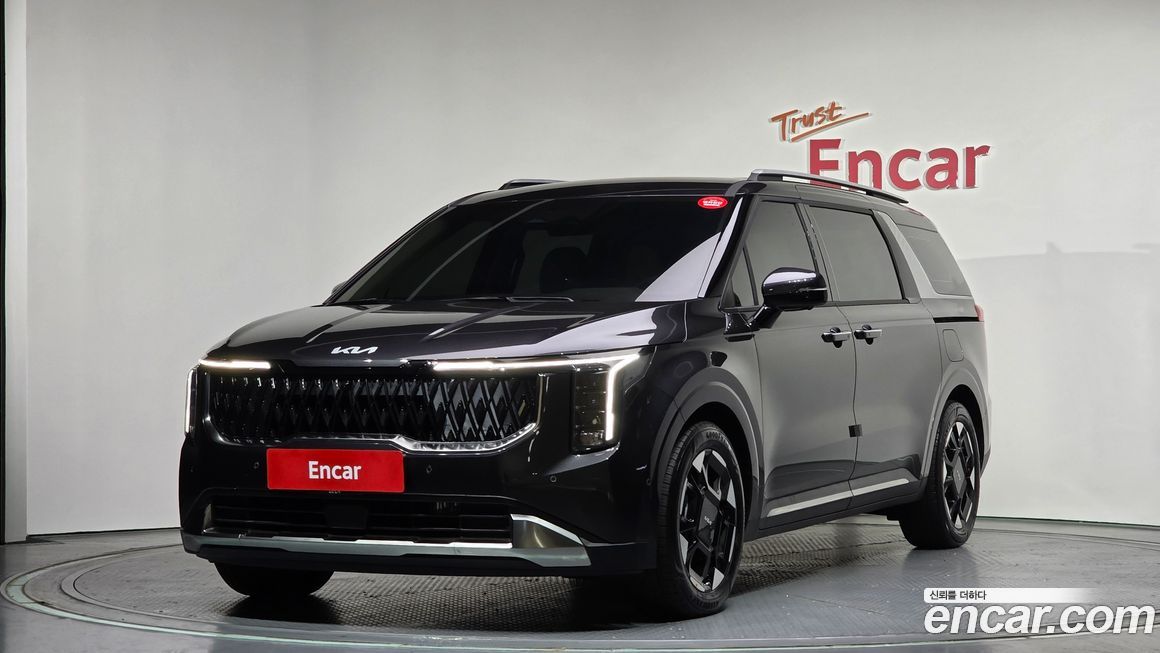 Kia Carnival 7-Seater Outdoor, 2025