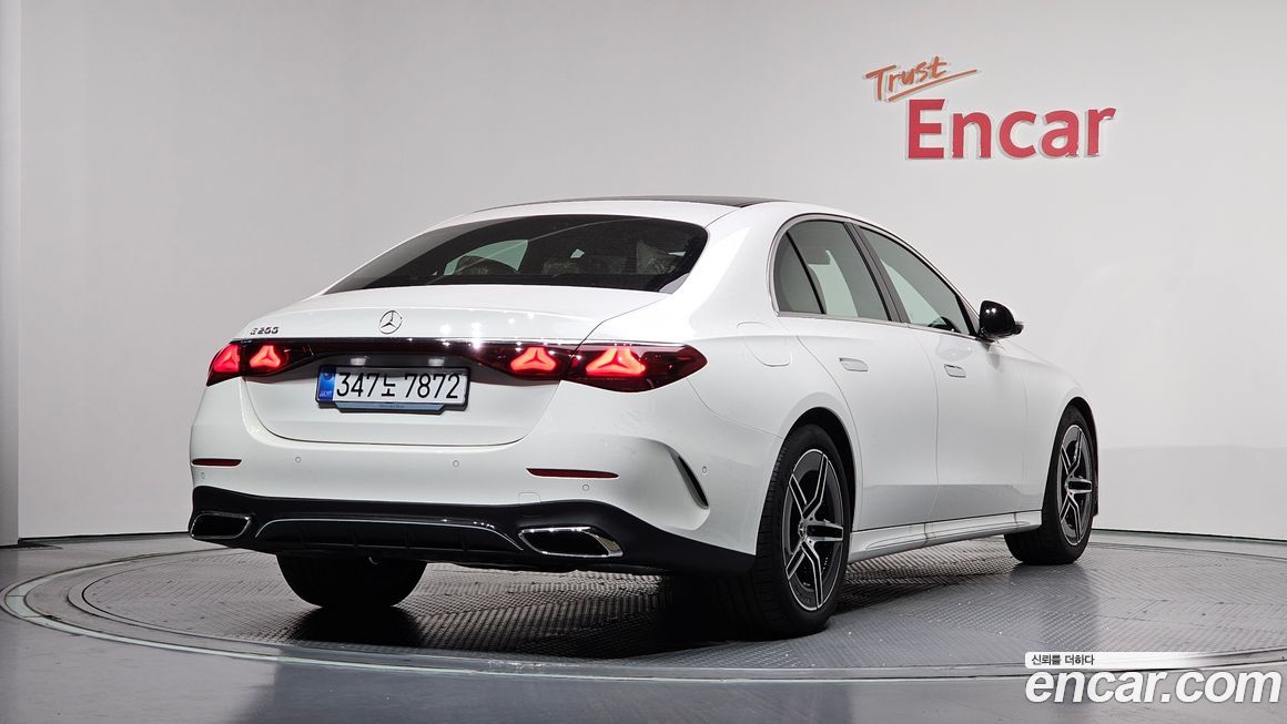 Mercedes-Benz E-Class E200 AMG Line, 2026