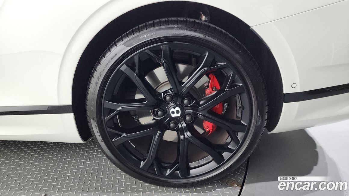 Bentley Continental 4.0 GTS, 2023