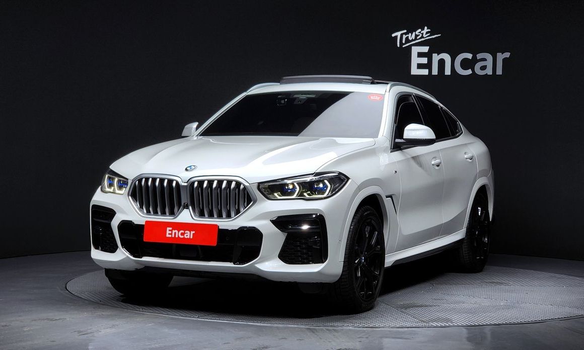 BMW X6 xDrive40i M Sport, 2022