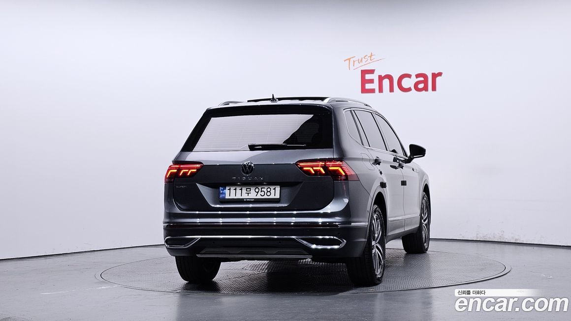 Volkswagen Tiguan 2.0 TSI Prestige, 2023