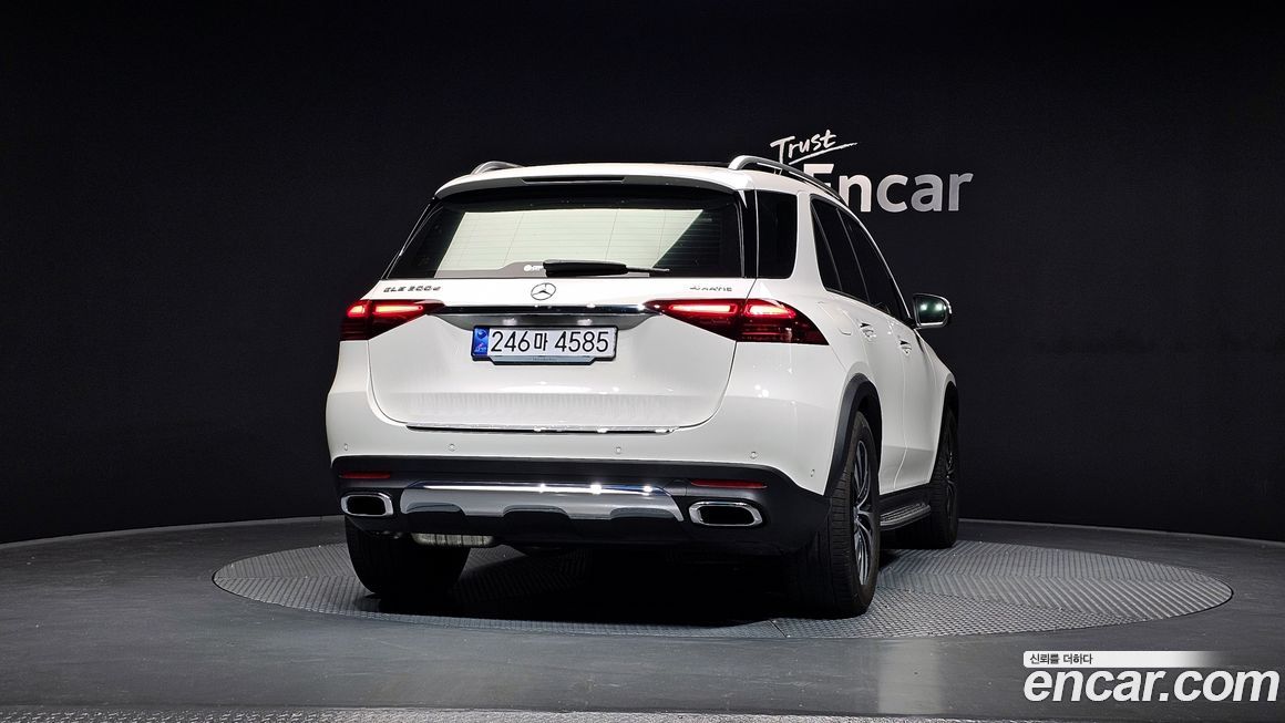 Mercedes-Benz GLE-Class GLE300d 4MATIC, 2024