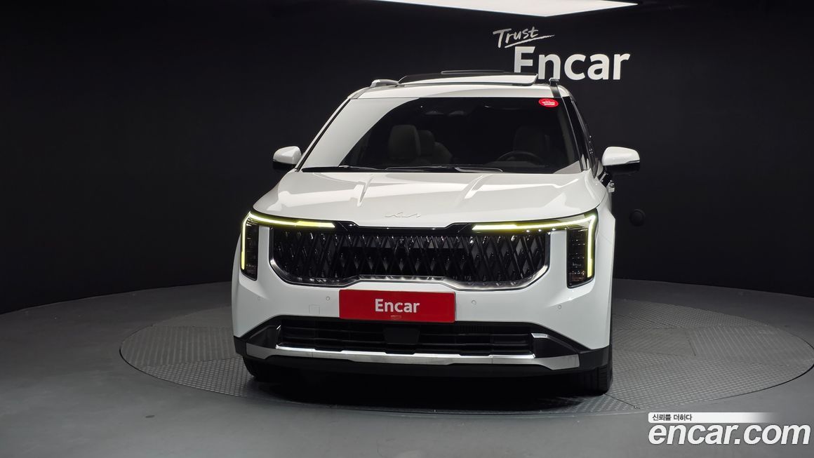 Kia Carnival 9-Seater Signature, 2024
