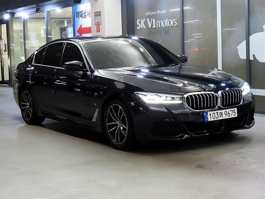 BMW 5-Series 520i M Sport, 2022