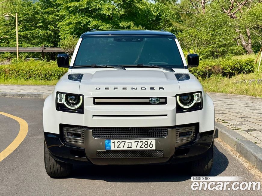 Land Rover Defender 110 P300 X-Dynamic SE, 2023