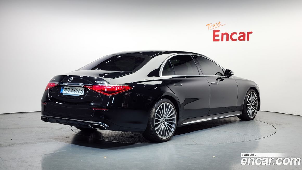Mercedes-Benz S-Class S500L 4MATIC, 2025