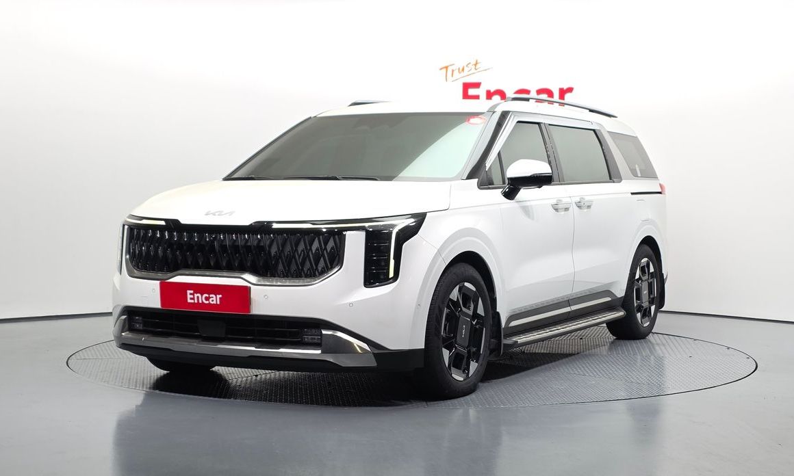 Kia Carnival 7-Seater Signature, 2024
