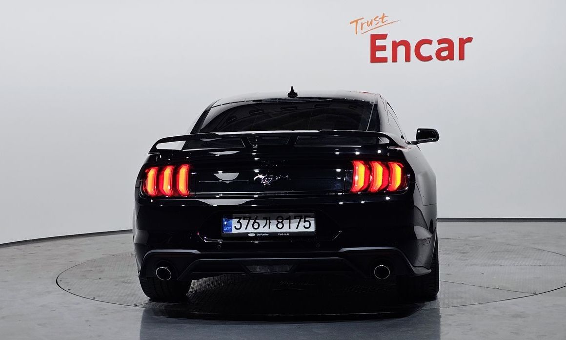 Ford Mustang Coupe, 2023