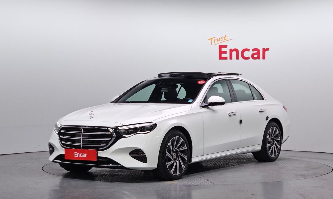 Mercedes-Benz E-Class E300 4MATIC Exclusive, 2025
