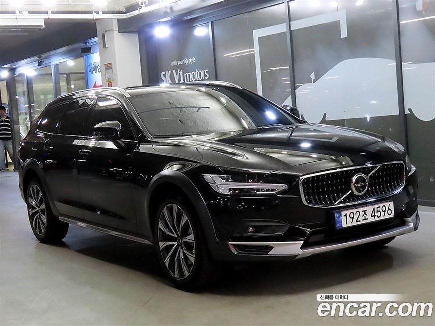 Volvo V90 B5 Ultimate AWD, 2024