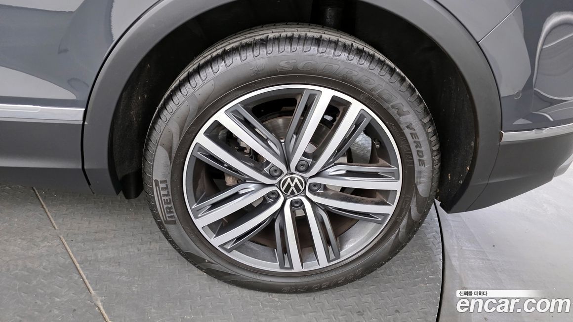 Volkswagen Tiguan 2.0 TDI Premium, 2023