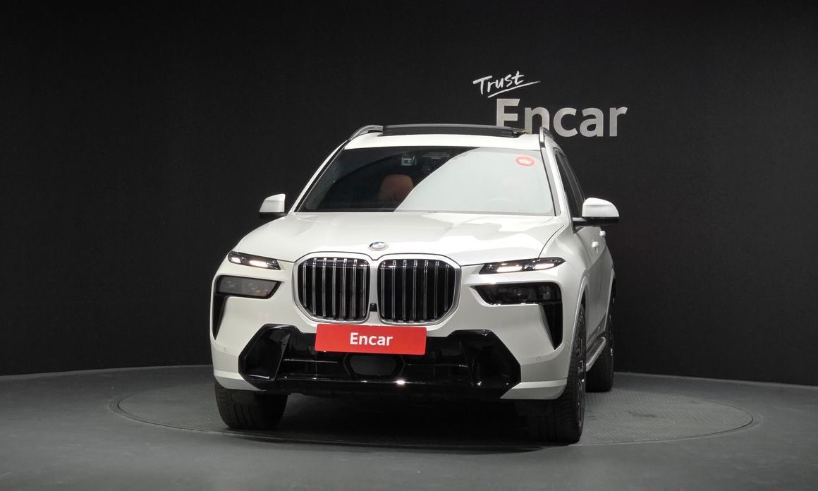 BMW X7 xDrive 40i M Sport 6STR, 2025