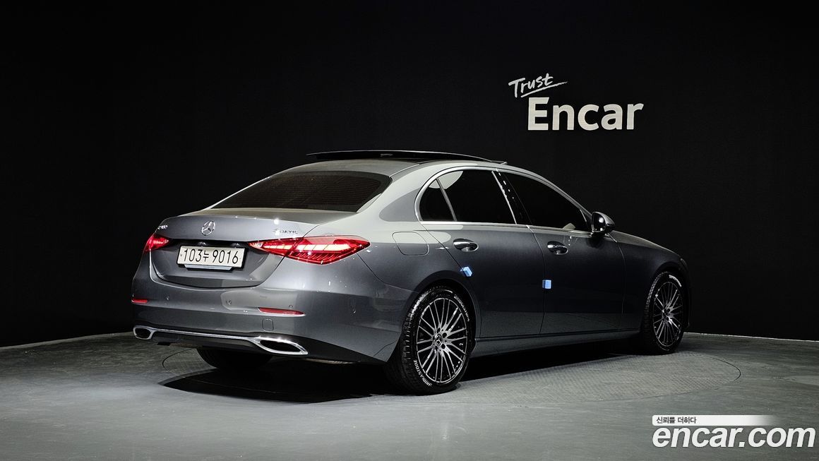 Mercedes-Benz C-Class C300 4MATIC Avantgarde, 2024