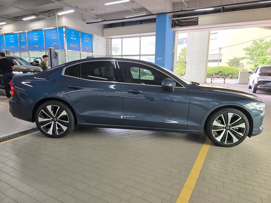 Volvo S60 B5 Ultimate Bright, 2024