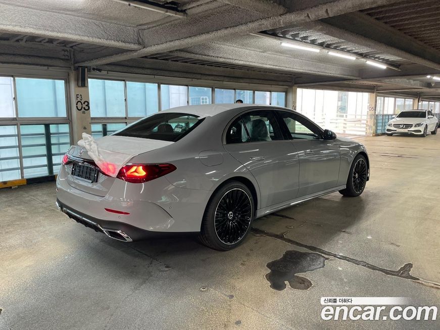 Mercedes-Benz E-Class E300 4MATIC AMG Line, 2026